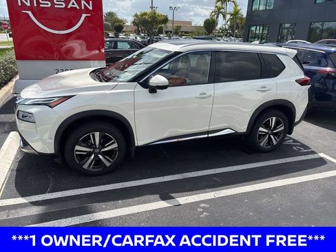 Certified 2021 Nissan Rogue Platinum image 2