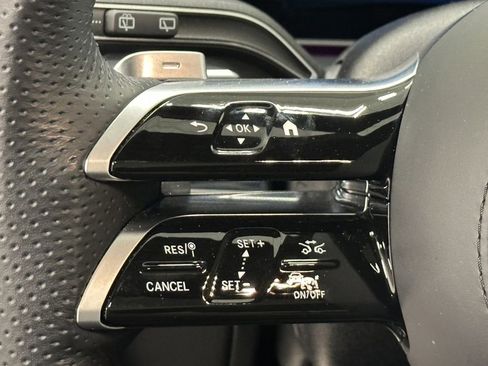 Certified 2025 Mercedes-Benz GLS 450 4MATIC w/ Pinnacle Trim Package image 27