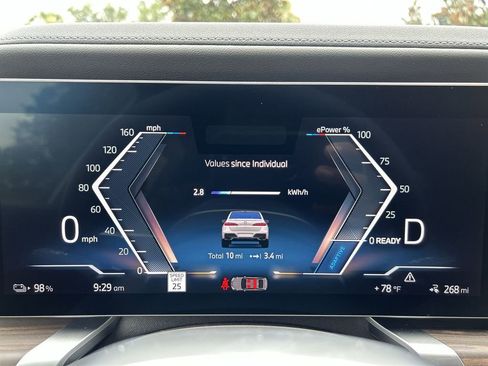 New 2025 BMW i7 xDrive60 image 18