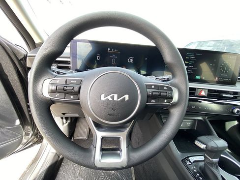 New 2026 Kia K5 LXS FWD image 16