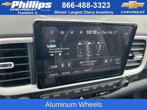 Used 2022 Hyundai Venue Limited image 14