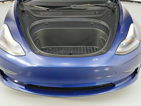 Used 2023 Tesla Model 3 Standard Range image 8