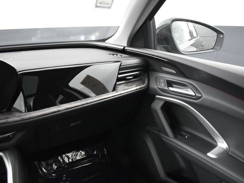 Used 2025 Audi Q5 Premium w/ Premium Plus AWD/4WD image 10