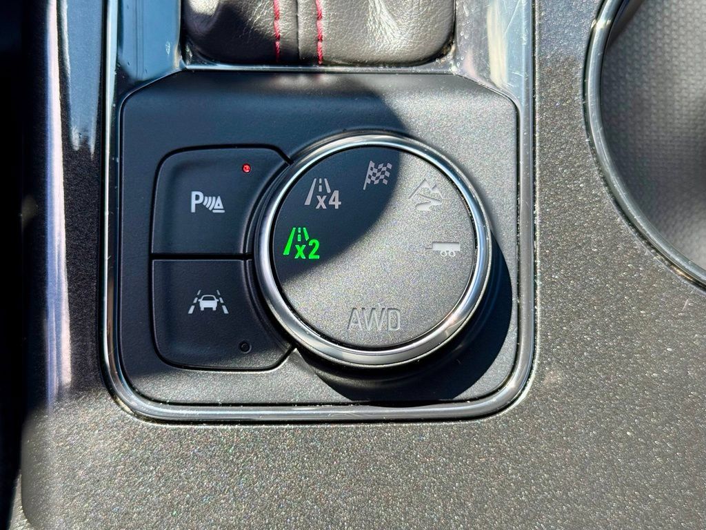 Used 2020 Chevrolet Blazer RS AWD/4WD image 36