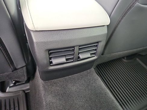 Used 2025 Lexus IS 350 F Sport image 11