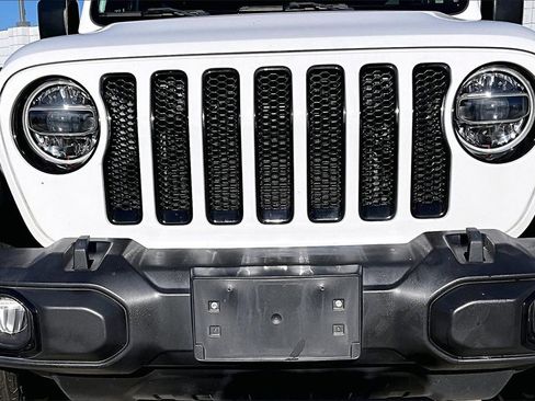 Certified 2021 Jeep Wrangler Unlimited Sahara image 29