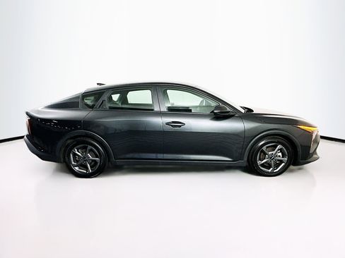 Used 2025 Kia K4 LXS image 10