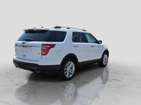 Used 2013 Ford Explorer XLT AWD/4WD image 8