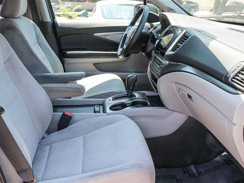 Used 2017 Honda Pilot EX image 18