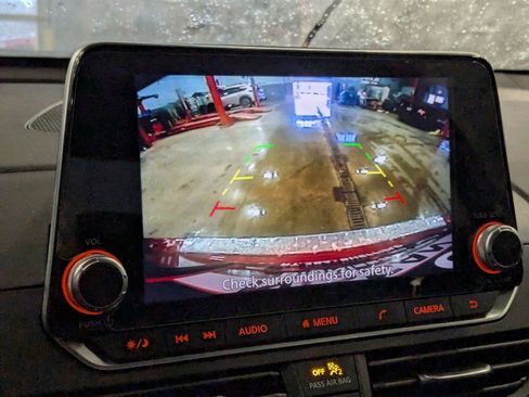 Used 2023 Nissan Altima 2.5 SR image 17