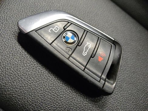 Used 2021 BMW 330e w/ Convenience Package RWD image 32