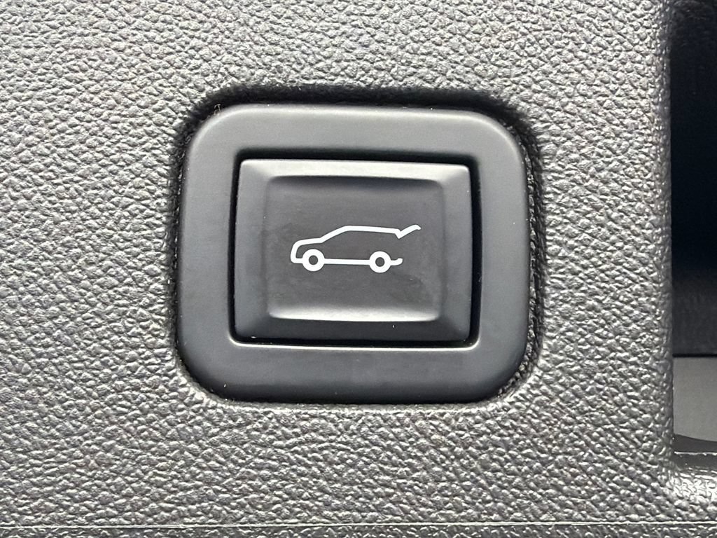 Used 2022 Chevrolet Equinox LT FWD image 19