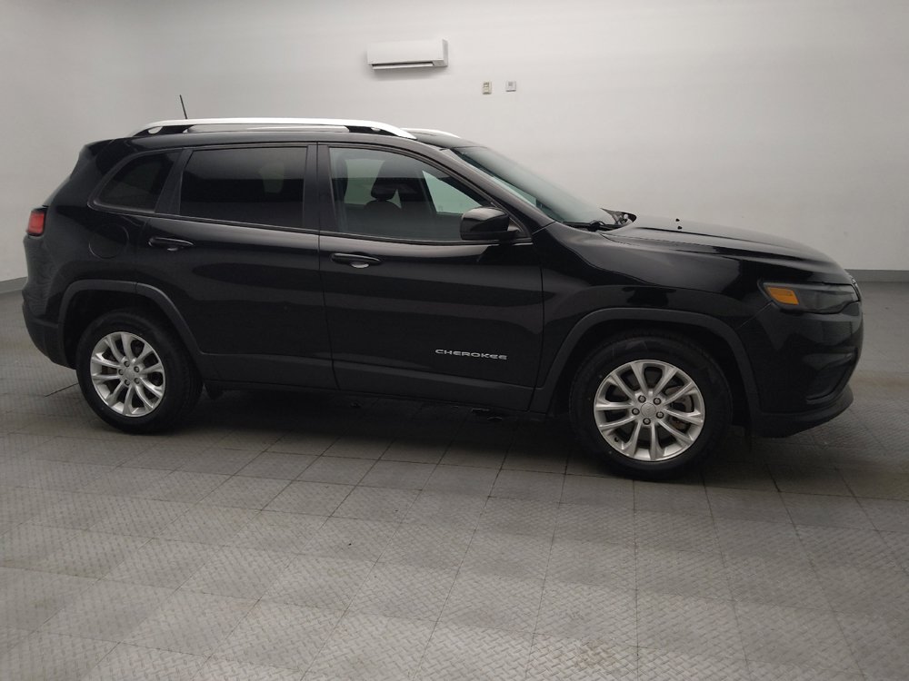 Used 2021 Jeep Cherokee Latitude w/ Mopar Interior Package FWD image 11