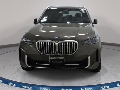 Certified 2024 BMW X5 xDrive50e w/ Premium Package AWD/4WD image 3