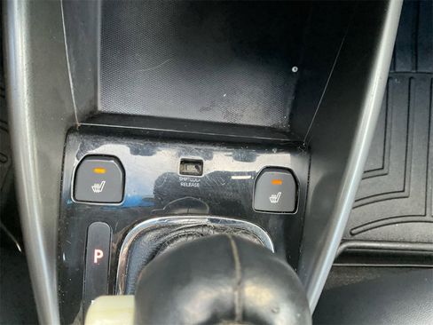 Used 2013 Kia Forte Koup SX w/ Leather Pkg image 26