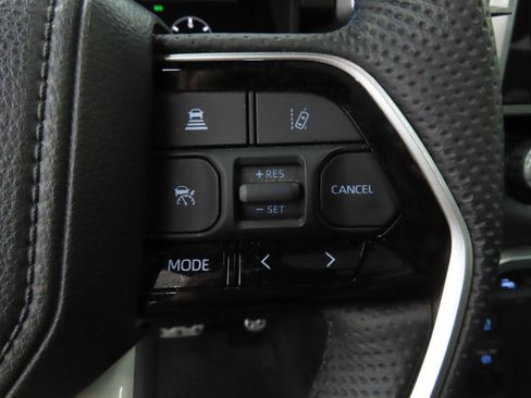 Used 2024 Toyota Tundra Platinum w/ TRD Off-Road Package AWD/4WD image 13