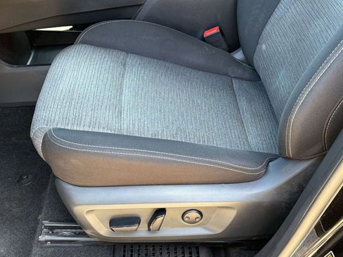 Used 2023 Nissan Rogue SV image 14