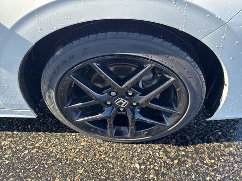 Used 2024 Honda Civic Sport image 11