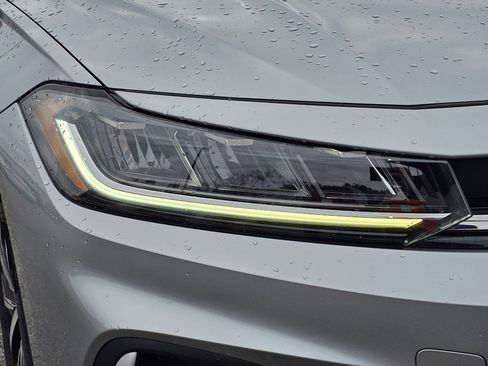 Used 2025 Volkswagen Jetta S image 4