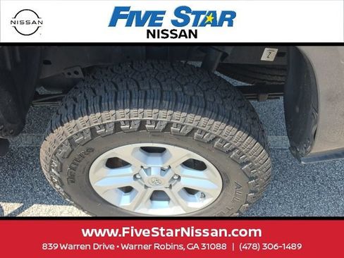 Used 2020 Toyota Tacoma SR5 RWD image 12