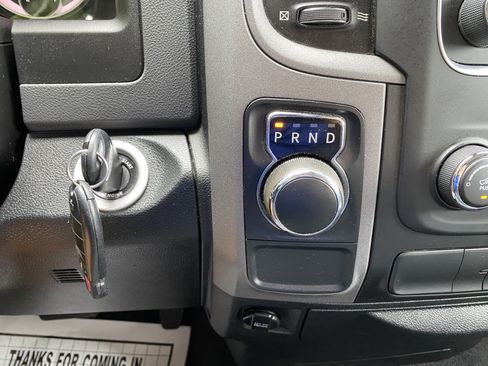 Used 2017 RAM 1500 Express RWD image 27