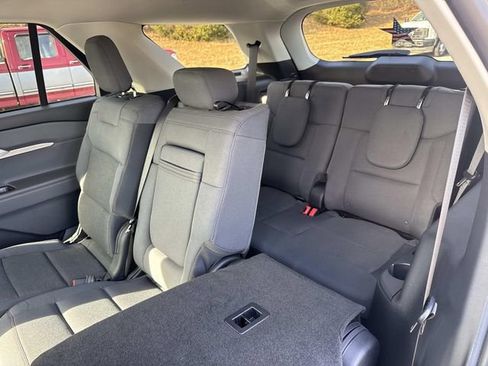 Used 2025 Ford Explorer Active image 19