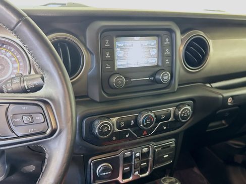 Used 2019 Jeep Wrangler Unlimited Sport S image 18