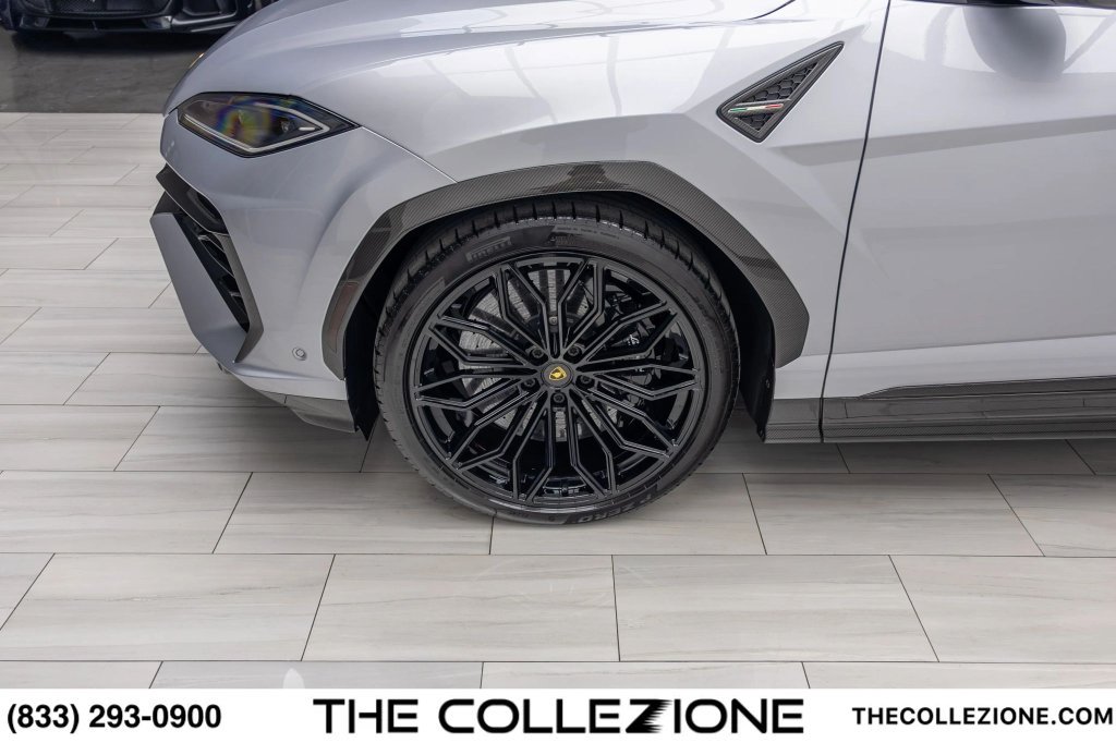 Used 2026 Lamborghini Urus SE AWD/4WD image 9