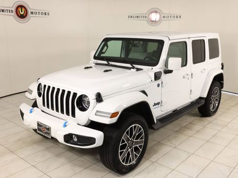 Used 2022 Jeep Wrangler Unlimited Sahara image 34