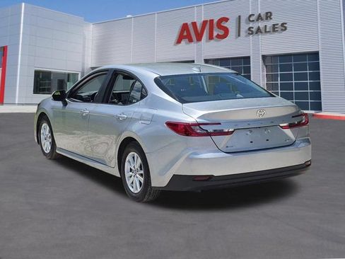 Used 2025 Toyota Camry LE FWD image 9