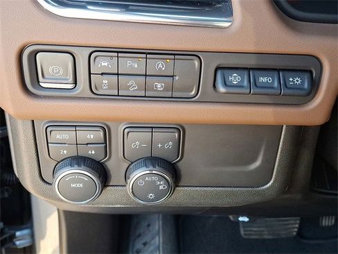 Used 2023 Chevrolet Suburban High Country w/ Premium Package 2 image 23