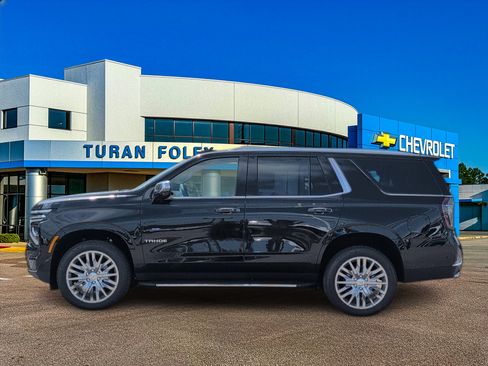 New 2026 Chevrolet Tahoe Premier w/ Sun And Tow Package AWD/4WD image 2