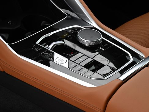 New 2026 BMW X6 xDrive40i w/ Climate Comfort Package image 20