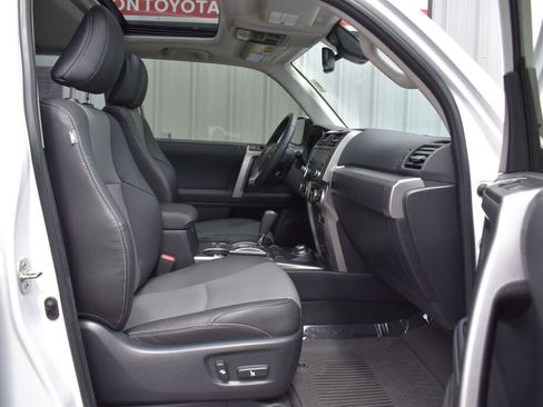 Used 2024 Toyota 4Runner SR5 Premium w/ Moonroof Package AWD/4WD image 25