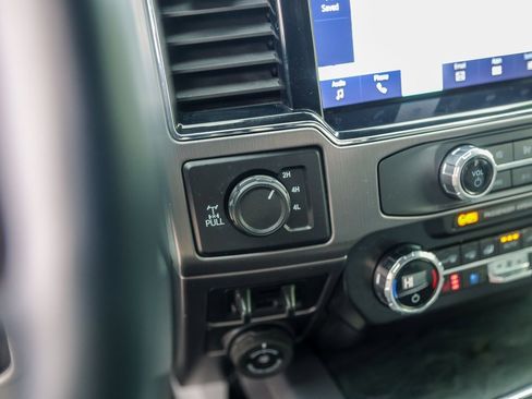 Used 2022 Ford F350 Limited image 18