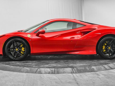 Used 2021 Ferrari F8 Tributo image 5