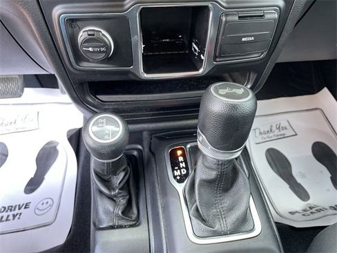 Used 2021 Jeep Wrangler Sport image 19