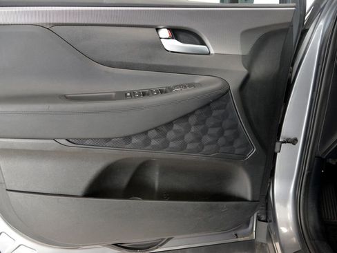 Used 2019 Hyundai Santa Fe SE image 14