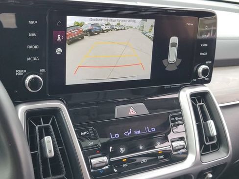 Certified 2023 Kia Sorento X-Line EX AWD/4WD image 24