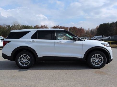 New 2026 Ford Explorer Active AWD/4WD image 3