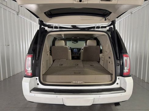 Used 2018 GMC Yukon Denali w/ Denali Ultimate Package image 9