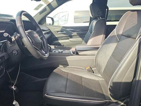 Used 2023 Cadillac Escalade ESV Sport image 8