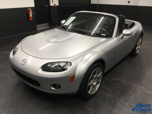 Used 2006 MAZDA MX-5 Miata Touring image 6