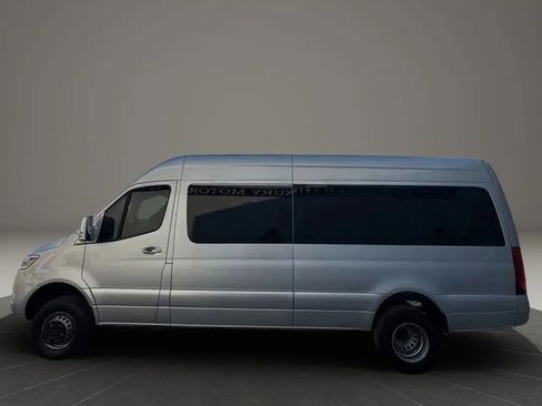 Used 2023 Mercedes-Benz Sprinter 3500 image 8
