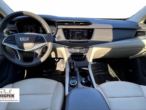Used 2022 Cadillac XT5 Premium Luxury w/ Technology Package image 15