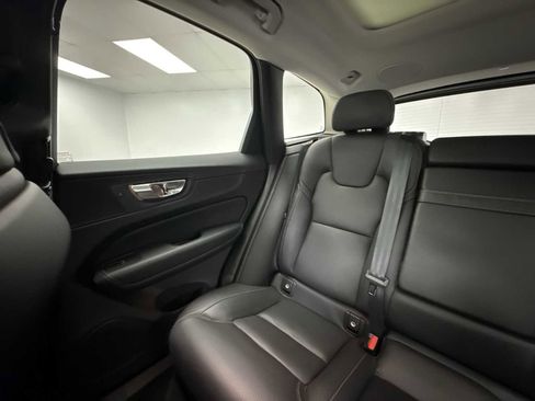 Used 2021 Volvo XC60 T5 Inscription w/ Climate Package AWD/4WD image 12