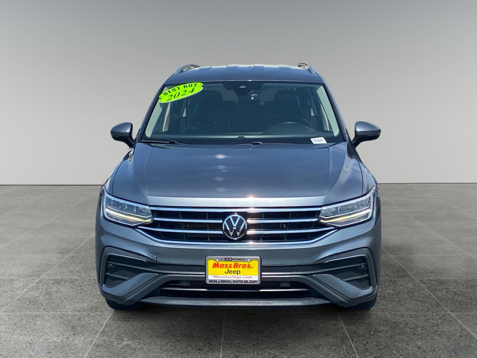 Used 2024 Volkswagen Tiguan Wolfsburg Edition FWD image 8