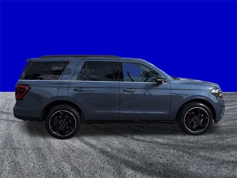 Certified 2022 Ford Expedition Limited image 3