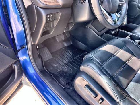 Used 2022 Honda CR-V EX-L image 3
