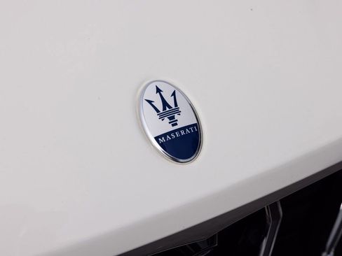 Used 2022 Maserati Levante GT AWD/4WD image 15